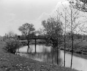 Pegnitzpartien. Brücke über den Fluß (vielleicht bei Nürnberg)