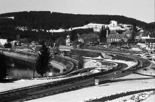 Schluchsee: Ort; vom Wald oberhalb Strandbad