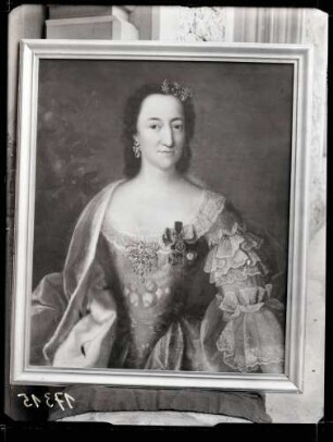 Schloß; Ölbild, letzte Erbgräfin von Weikersheim, geb. Herzogin Holstein-Plön