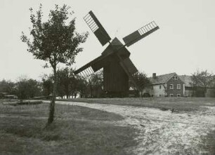 Saritsch, Bockwindmühle mit Mühlengut