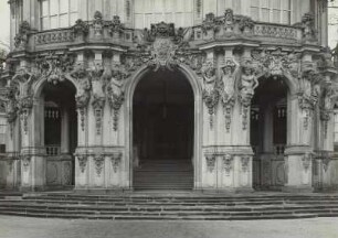 Dresden, Zwinger : Dresden-Altstadt, Zwinger. Wallpavillon, Eingang mit Blick in Treppenhaus