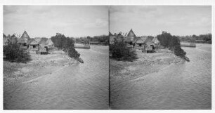 Häuser am Pasig River bei Manila : Weltreise. Philippinen. Nipa-Hütten am Pasig bei Manila
