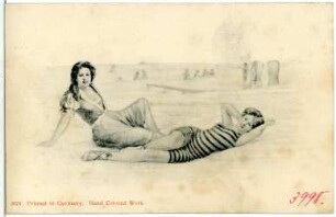 Frauen am Strand beim Bad