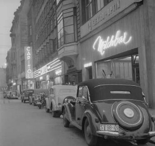 Ansicht der Petersstraße mit Milchbar und Capitol