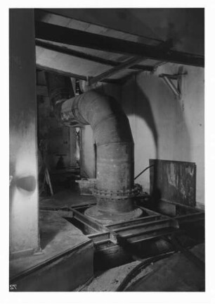 Industrie-Kraftwerk. Kühlwasserleitung Maschine 1 : Lauta (Niederlausitz). Industrie-Kraftwerk. Kühlwasserleitung Maschine 1