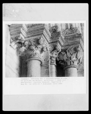 Zisterzienserabtei Casamari — Zisterzienserkirche — Hauptportal — Kapitell