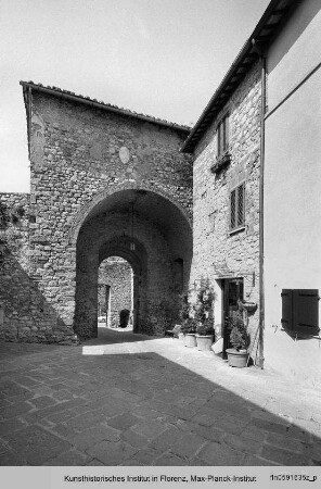 Porta Nova & Porta del Pianello, Torrita di Siena