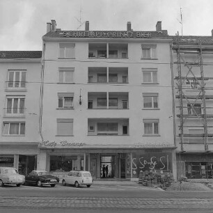 Neueröffnung von Café Brenner im Geschäftsneubau Rheinstraße 13.