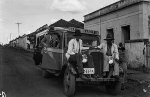 Autobus : Autobus in Itápolis.