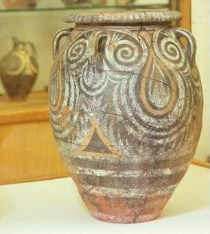 Iraklion. Archäologisches Museum. Vier-Henkel-Vase, 48 cm, Kamares-Stil. Tiefe Schichten des östlichen Flügels von Knossos. Nach 1900. P5