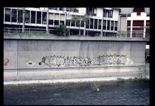 Graffiti in Freiburg - Leo-Wohleb-Brücke