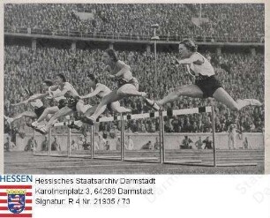 Berlin, 1936 / XI. Olympische Sommerspiele / 80-m-Hürdenlauf der Frauen, Gruppenaufnahme / Sammelwerk 'Olympia 1936 - Band II' Nr. 14, Bild Nr. 74, Gruppe 60