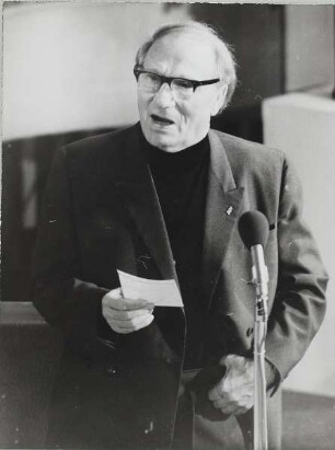 Ernst Busch