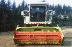 Fotografie: Erntetechnik, Feldhäcksler selbstfahrend, Ganzpflanzensilage, Schneidwerk