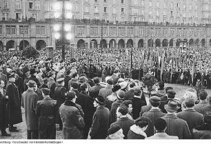 Dresden, verschiedene Veranstaltungen der Nationalen Front, Protestkundgebung für die Freilassung von Patrice Lumumba, Gemeinden Klipphausen-Scharfenberg und Ketzerbachtal-Ziegenhain, Aussprache mit Rückkehrern im Ringcafe, Agitationszentrum auf dem Postplatz, junge Bauarbeiter mit der Staatsfahne der DDR, u.a., Januar-März 1961