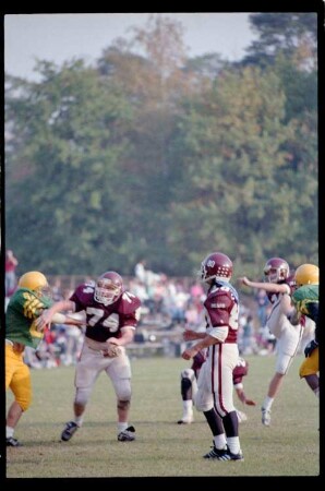 Fotografie: American-Football-Spiel der Berlin Bears gegen die Hi-Hawks an der Berlin American High School in Berlin-Dahlem