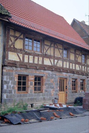 Haus in Rekonstruktion; Obergeschoss mit Sichtfachwerk
