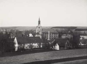 Dorfkirche : Ortsansicht mit Dorfkirche