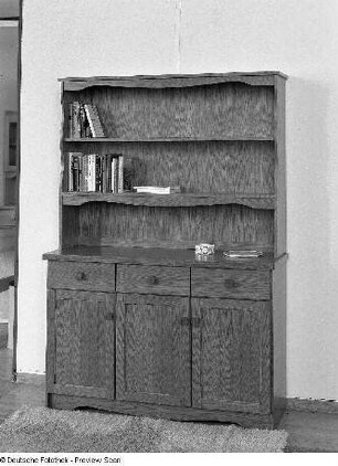 Wohnzimmerschrank