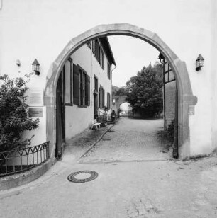 Bassenheimer Hof; Kiedrich, Bassenheimer Weg 3