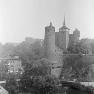 Blick von der Friedensbrücke auf das alte Bautzen 1977 : Wid na stary Budyšin z Mosta mera 1977