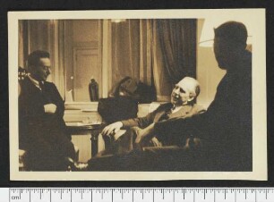 Porträtaufnahme Niels Bohr