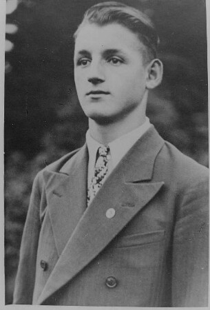 Fritz Blechschmidt der letzte politische Leiter der Ortsgruppe Bermsgrün des Kommunistischen Jugendverbandes Deutschlands (KJVD) : Fritz Blechschmidt der letzte politische Leiter der Ortsgruppe Bermsgrün des Kommunistischen Jugendverbandes Deutschlands
