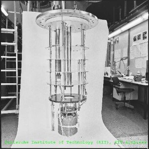 Helium ll-Einsatz der Hochfeld-Magnet-Einrichtung (HOMER) des Instituts für Technische Physik (ITP)