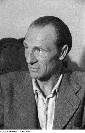 Porträtaufnahmen des Schauspielers, Kabarettisten und Regisseurs Ernst Busch