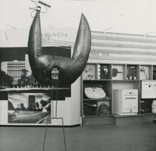 X. Triennale Mailand, Französische Abt., Hahn-Skulptur "Coq"