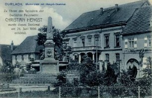 Postkartenalbum August Schweinfurth mit Karlsruher Motiven. "Durlach - Blumenplatz mit Hengst-Denkmal"