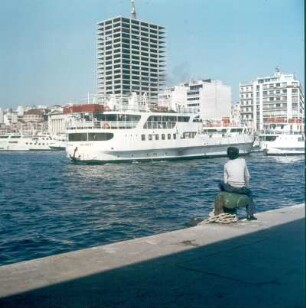 Athen. Hafen von Piräus