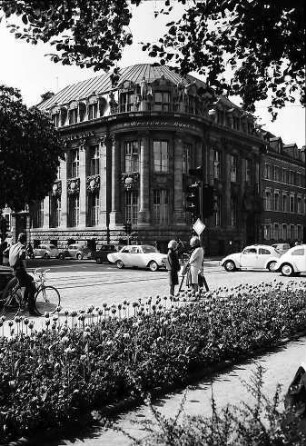 Freiburg i. Br.: Dresdner Bank in der Kaiser-Joseph-Straße