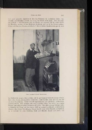 Arthur Schnitzler in seinem Arbeitszimmer