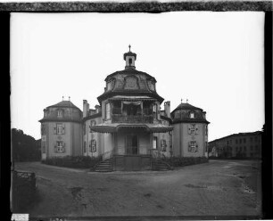 Waghäusel Eremitage (Einsiedelei) - achteckiger Schlossbau Außenansicht