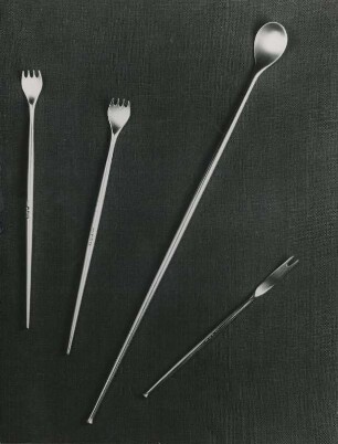 "British Design", Frankfurt a.M. 1958. Vorlegebesteck von Geoffrey G. Bellamy