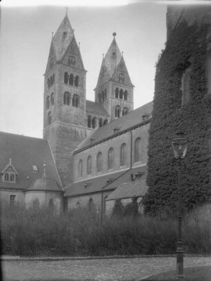 Evangelisch-reformierte Liebfrauenkirche & Ehemalige Kollegiatsstiftskirche Beatae Mariae Virginis — Langhaus