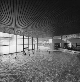 Badebetrieb im Thermalbad Herrenalb