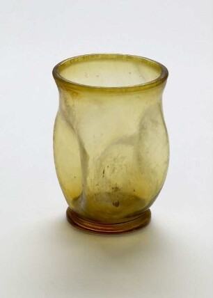 Becher, sog. Faltbecher
