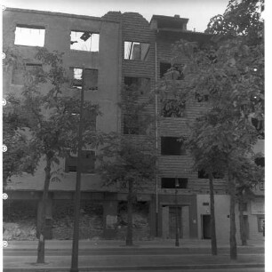 Negativ: Ruine, Wartburgstraße 25, 1950