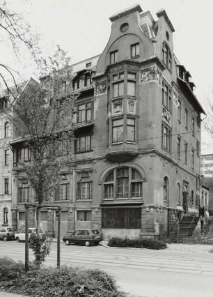 Wohn- und Geschäftshaus mit ehem. Gaststätte "Georgenhof