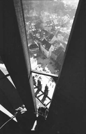 Freiburg: Durchblick zum Kaufhaus