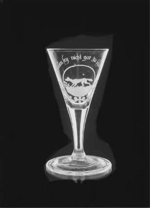 Kelchglas (mit Fuchs-Medaillon und Inschrift)