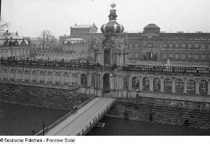 Dresden-Altstadt. Zwinger (1709-1728; M. D. Pöppelmann, B. Permoser)