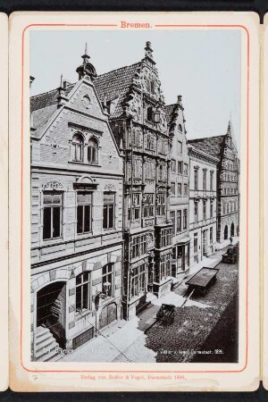 Albumseite mit Ansicht vom Essighaus (Esich-Haus) : Bremen. Souvenir-Leporello mit Aufnahmen aus der Altstadt. Leineneinband, beschichtet und bedruckt; 7,3 x 11,6 x 1,5 cm (1898; Verlag von Zedler und Vogel). Dresden: SLUB/DF 2005.A.600