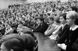 Freiburg: Auditorium Maximum, Studenten im Auditorium Maximum