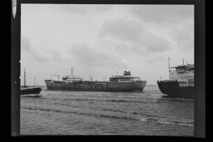 Schwedt (1961), VEB Deutsche Seereederei, VEB Deutfracht, VEB Deutfracht - Seereederei Rostock (DSR), Deutsche Seereederei GmbH, Rostock