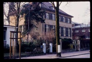 Alfred Kerr-Villa 18.2.84.