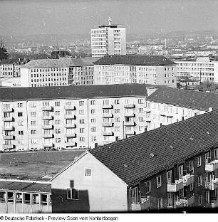 Ernst-Thälmann-Straße, Postplatz, Wilsdruffer Vorstadt (u.a. mit Autoausstellung)