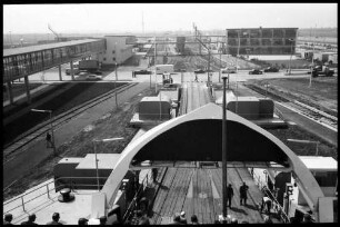 Puttgarden: vom Deck des Fährschiffes auf Bahnhof